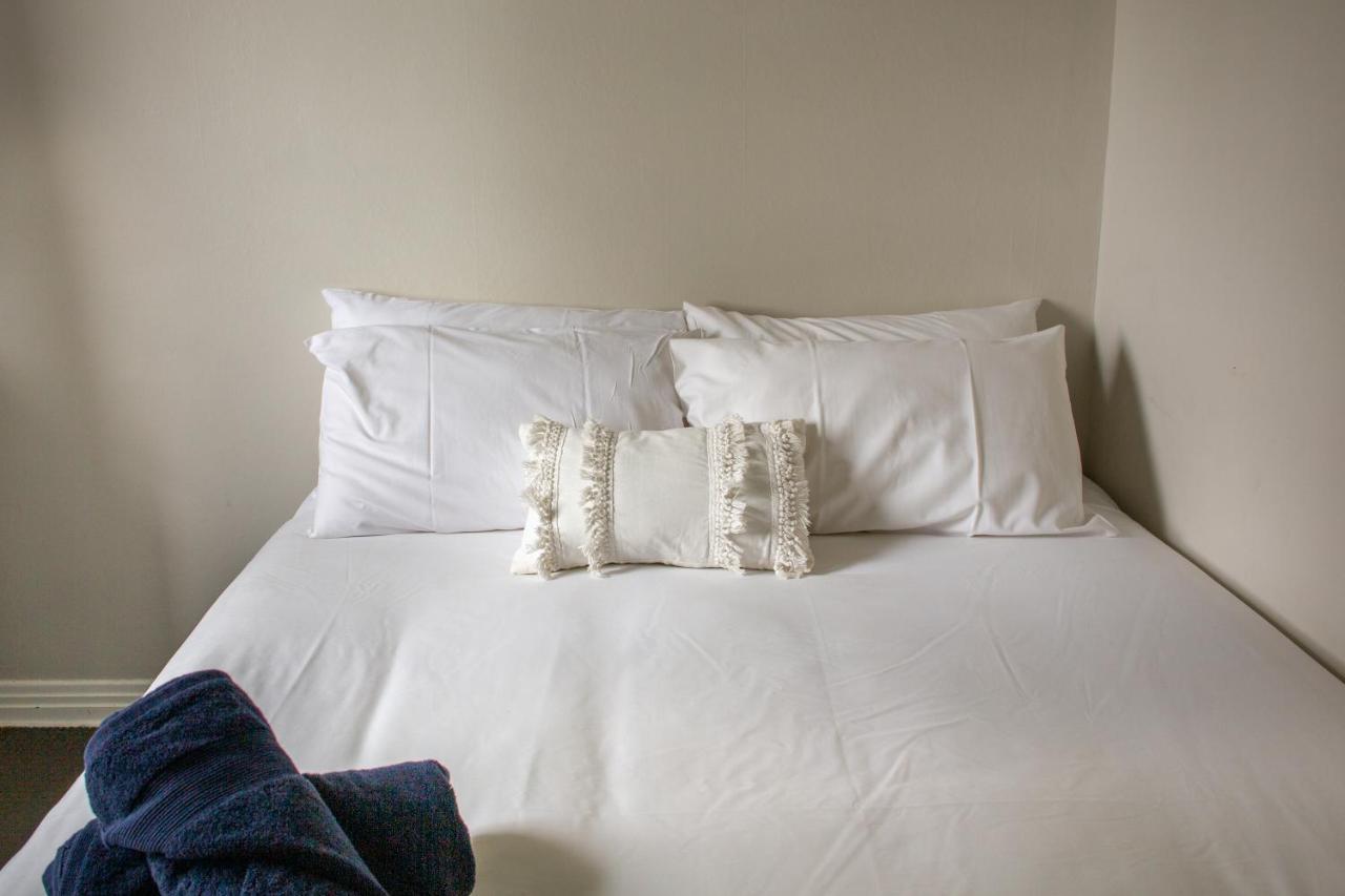 Tates Hotel Windsor Dış mekan fotoğraf