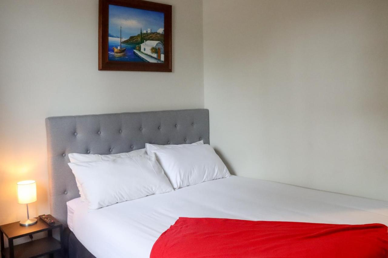 Tates Hotel Windsor Dış mekan fotoğraf