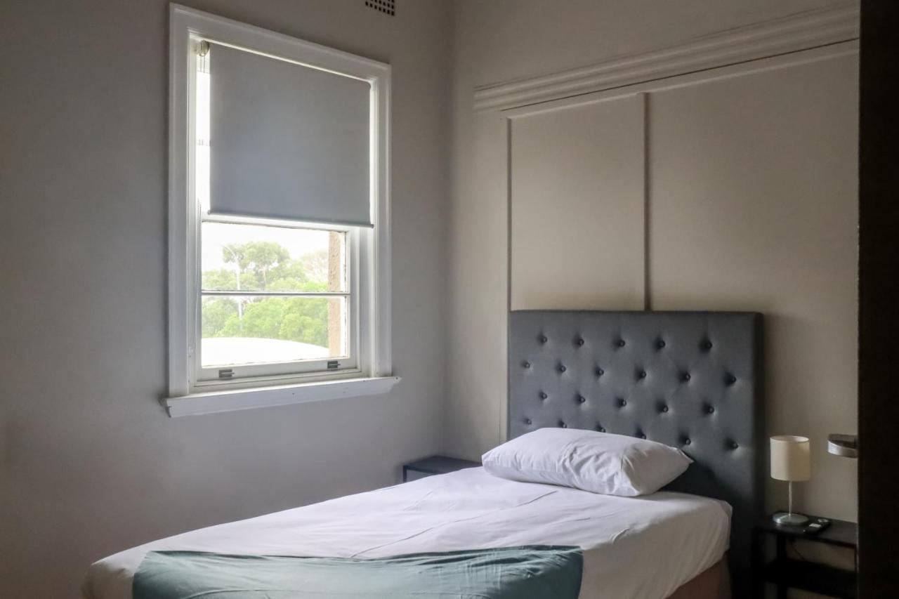 Tates Hotel Windsor Dış mekan fotoğraf