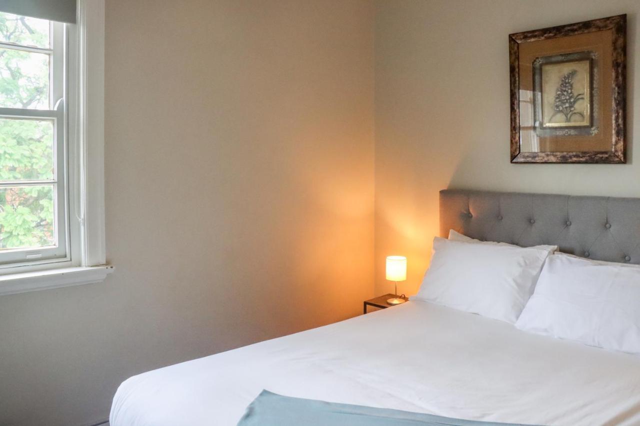 Tates Hotel Windsor Dış mekan fotoğraf